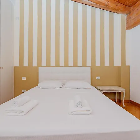 Apartamento Mansarda In Piazza Duomo *