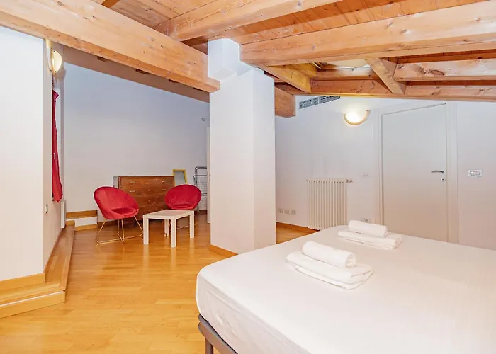 Mansarda In Piazza Duomo *