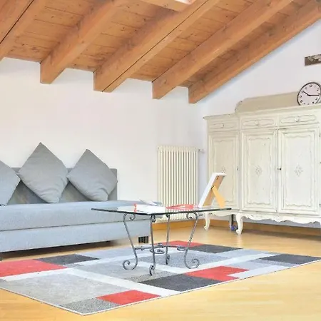 Mansarda In Piazza Duomo Apartman *